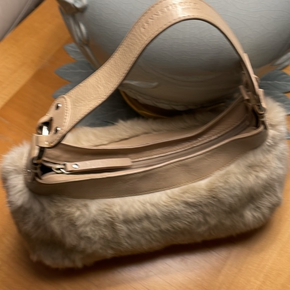 Kenneth Cole genuine fur & leather bag - Picture 3 of 8